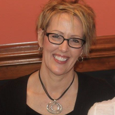 Pam Hartman headshot